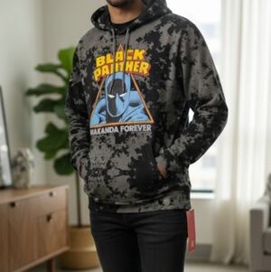 Marvel‎ Black Panther Hoodie Men's  Wakanda Forever Collector W/ Pouch Pocket L